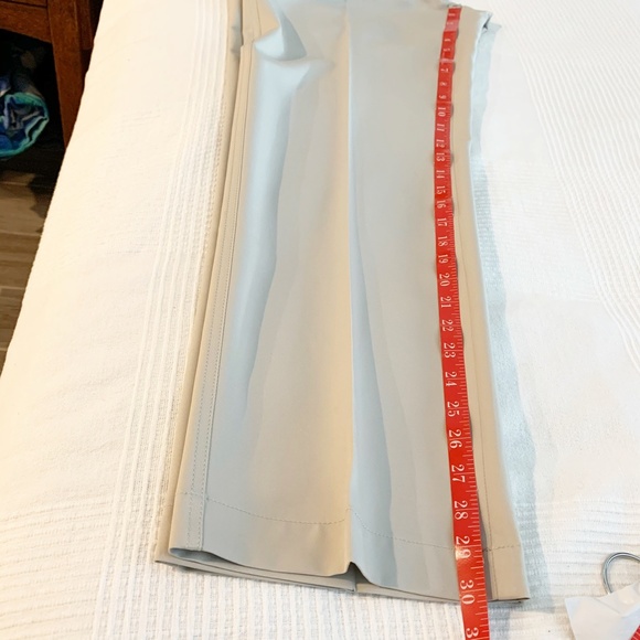 Haggar Men’s 36x30 Activewear Beige Pants Golf - Picture 10 of 10